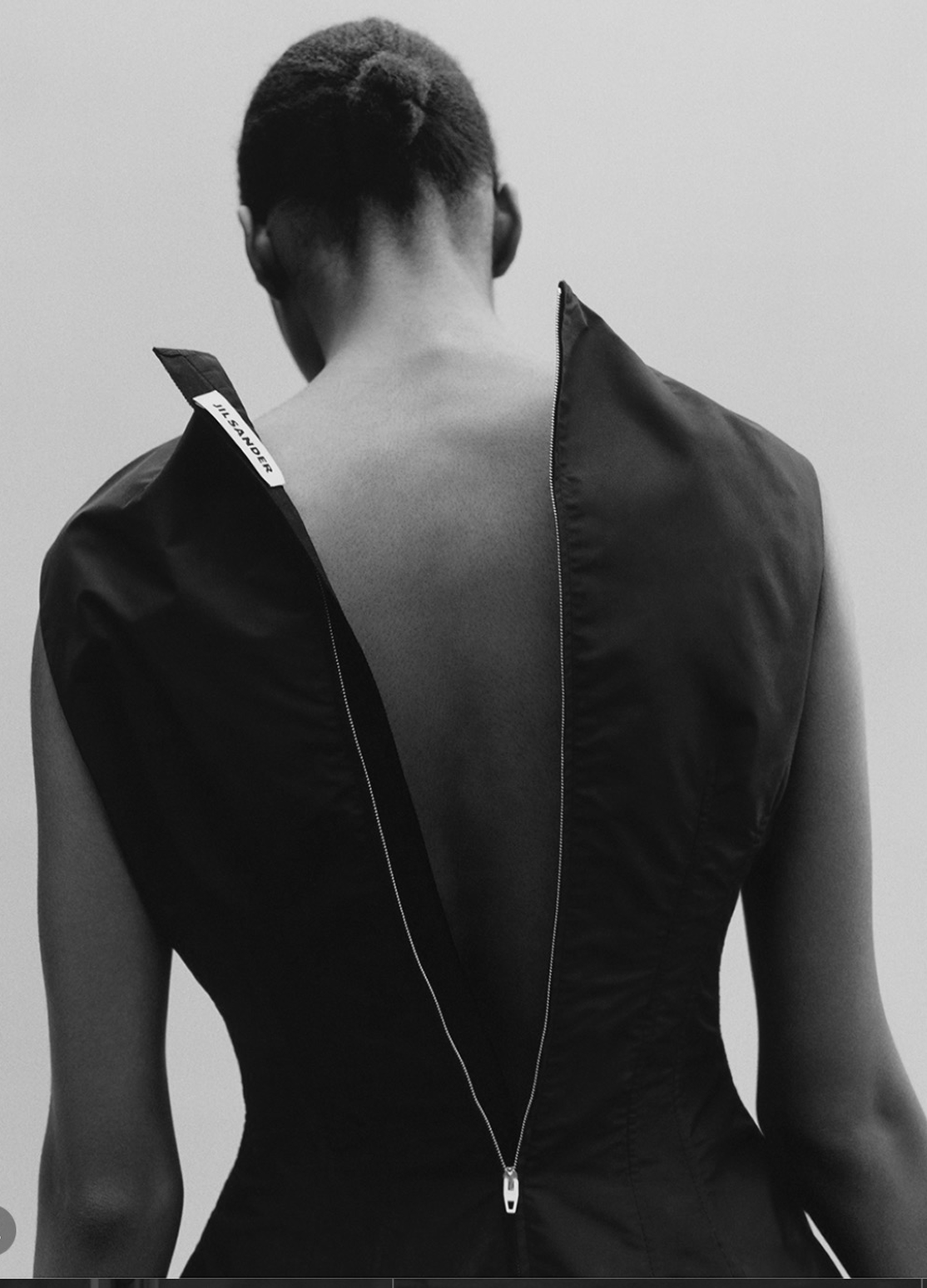 SCULPTURAL TAILORING