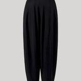Black pleated cropped trousers 