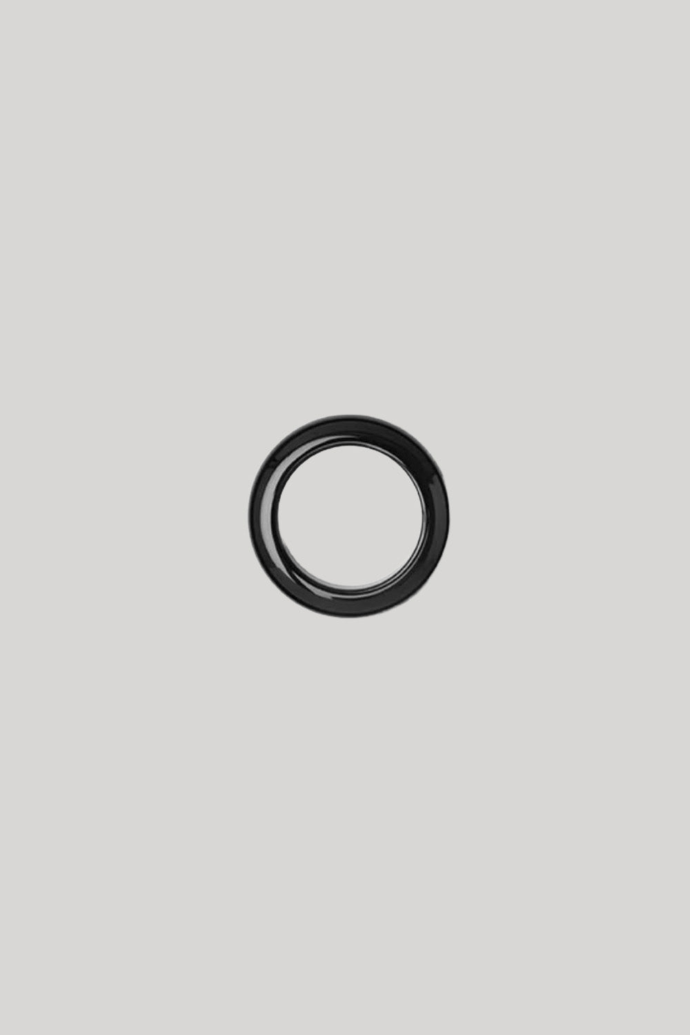 Black onyx ring