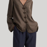 Róhe | Pankou Closure Silk Top in Earth